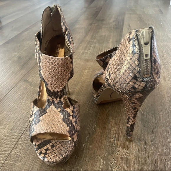 Nine West Python 🐍 Heels Women’s 6.5 - Picture 4 of 9